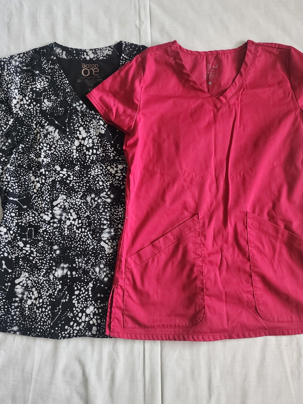 Barco Scrub Top Lot Womens XS Stars Constellations Pink Magenta Pockets